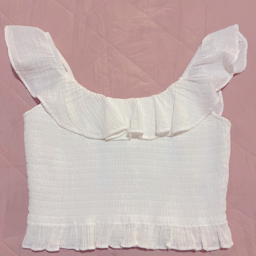 off-the-shoulder crop top 💐